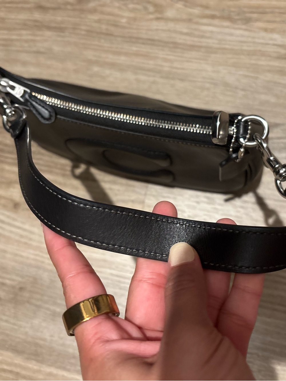 COACH TERI SHOULDER BAG - Picture 9 of 9